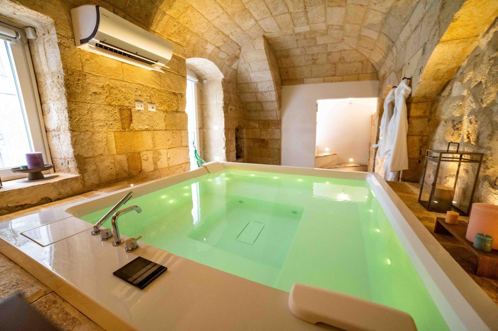 Vecchia Mottola Wellness Hotel Bagian luar foto
