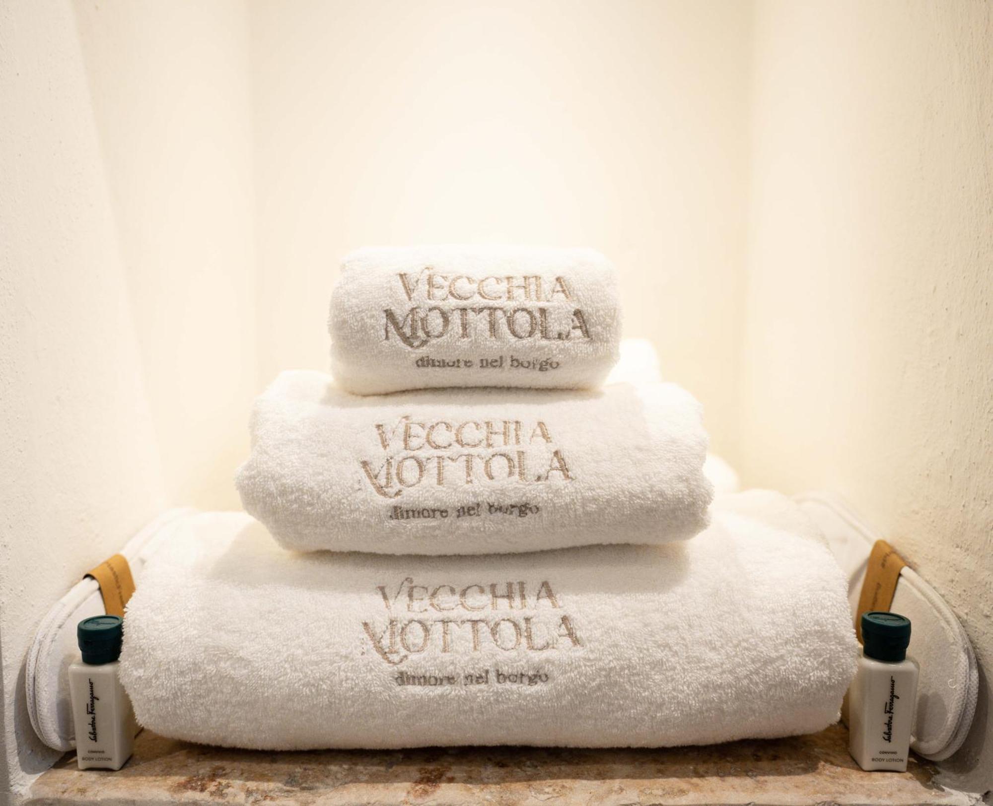 Vecchia Mottola Wellness Hotel Bagian luar foto